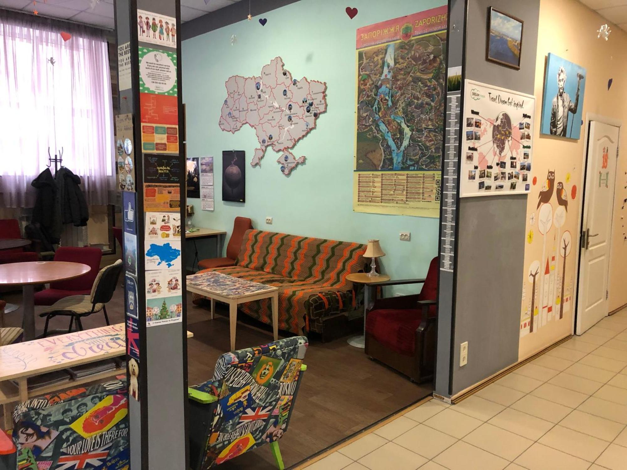 Dream Hostel Zaporizhia エクステリア 写真
