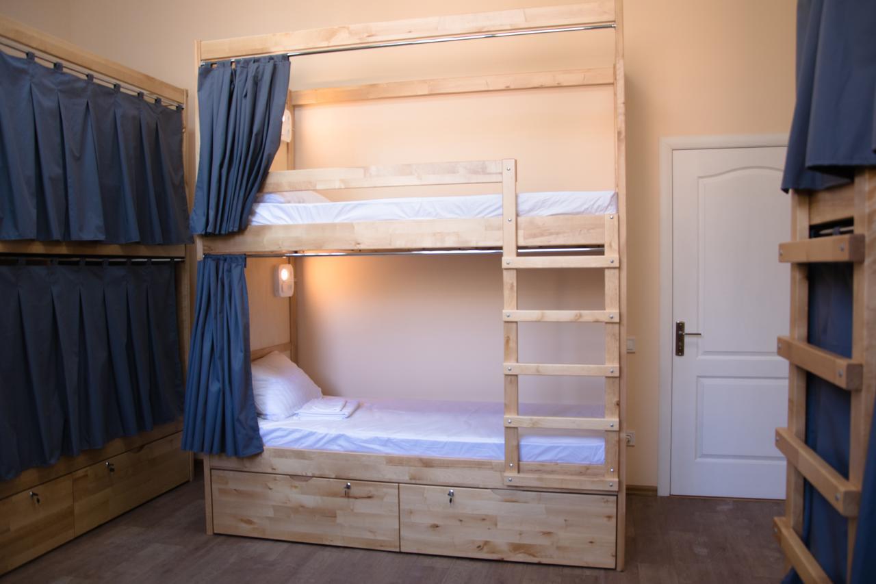 Dream Hostel Zaporizhia エクステリア 写真